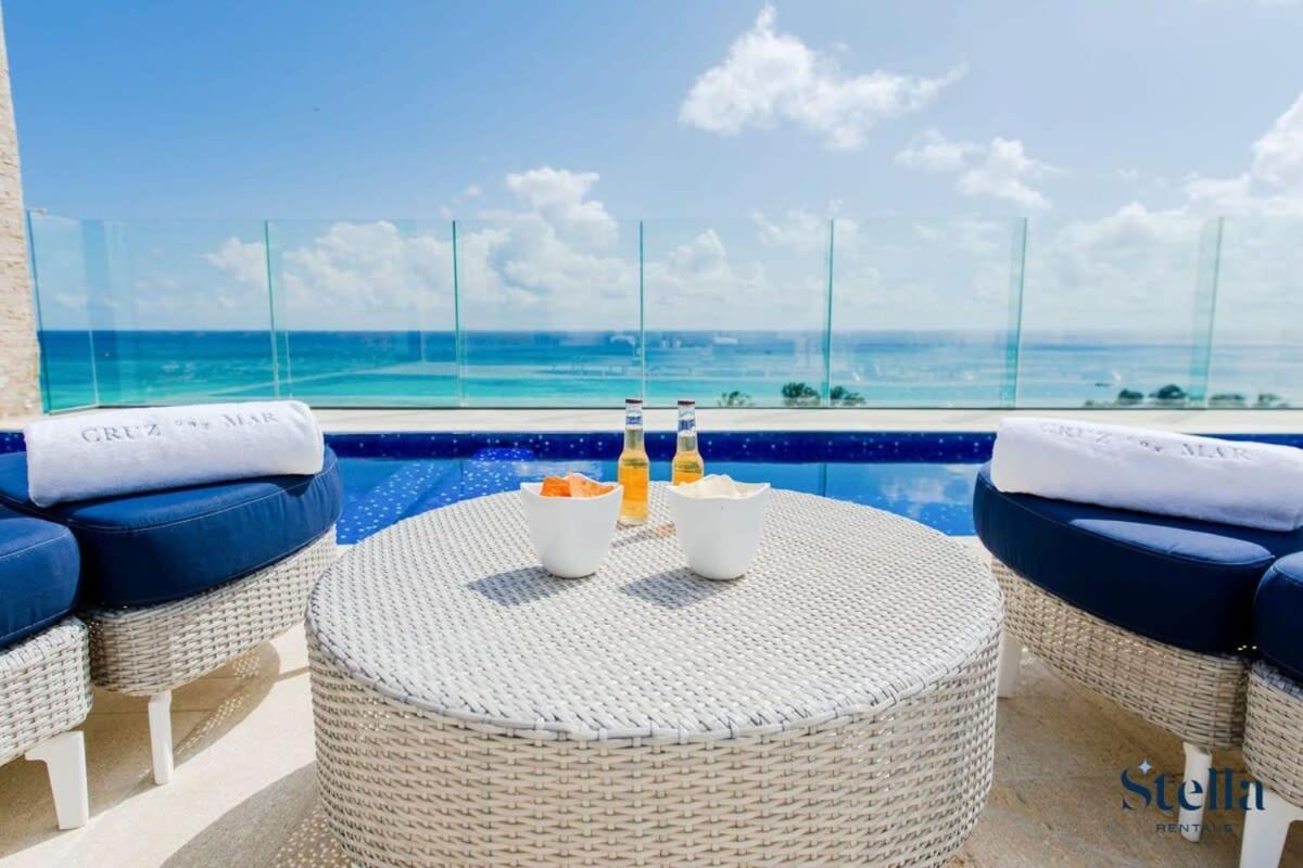 With Private Jacuzzi And Shared Ocean View Roof Pool Сasa de vacaciones *